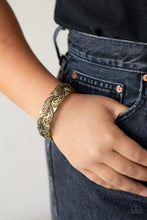 Load image into Gallery viewer, Paisley Portico - Brass Bracelet 