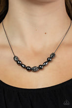 Laden Sie das Bild in den Galerie-Viewer, Space Glam - Black  Necklace