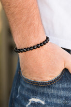 Load image into Gallery viewer, RESILIENCE&quot; BLACK URBAN BRACELET