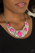 Laden Sie das Bild in den Galerie-Viewer, RULER in Favor Pink Necklace