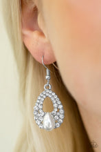 Laden Sie das Bild in den Galerie-Viewer, Share The Wealth - White Earrings