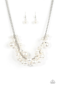 Glam Queen - White necklace