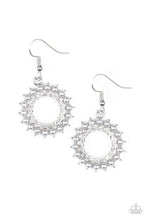 Cargar imagen en el visor de la galería, Wreathed In Radiance - Silver Earrings