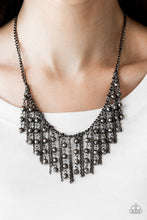 Laden Sie das Bild in den Galerie-Viewer, Rebel Remix - Black necklace