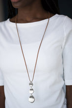 Laden Sie das Bild in den Galerie-Viewer, Embrace The Journey - Brown Necklace