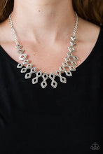 Laden Sie das Bild in den Galerie-Viewer, Geocentric - Silver necklace