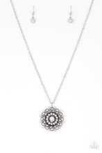 Laden Sie das Bild in den Galerie-Viewer, BOHO BONANZA&quot; SILVER NECKLACE