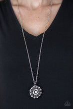 Laden Sie das Bild in den Galerie-Viewer, BOHO BONANZA&quot; SILVER NECKLACE