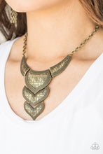 Laden Sie das Bild in den Galerie-Viewer, Texas Temptress - Brass Necklace