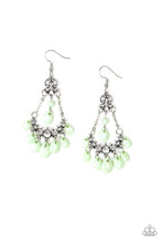 Laden Sie das Bild in den Galerie-Viewer, Malibu Sunset - Green  Earrings