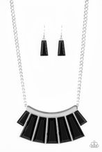 Laden Sie das Bild in den Galerie-Viewer, Glamour Goddess - Black Necklace