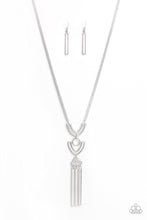 Laden Sie das Bild in den Galerie-Viewer, Confidently Cleopatra - Silver Necklace