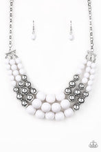 Laden Sie das Bild in den Galerie-Viewer, Dream Pop - White  Necklace