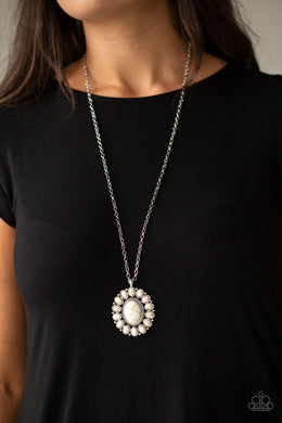 RANCHO ROAMER WHITE NECKLACE