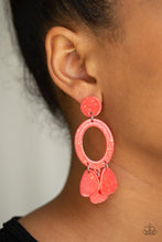 Laden Sie das Bild in den Galerie-Viewer, Sparkling Shores - Orange Earrings