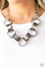 Laden Sie das Bild in den Galerie-Viewer, Big Hit Silver Necklace