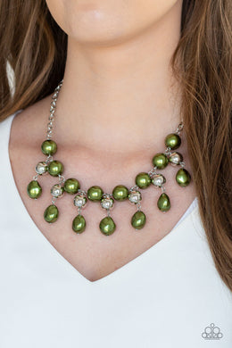 QUEEN OF THE GALA GREEN NECKLACE