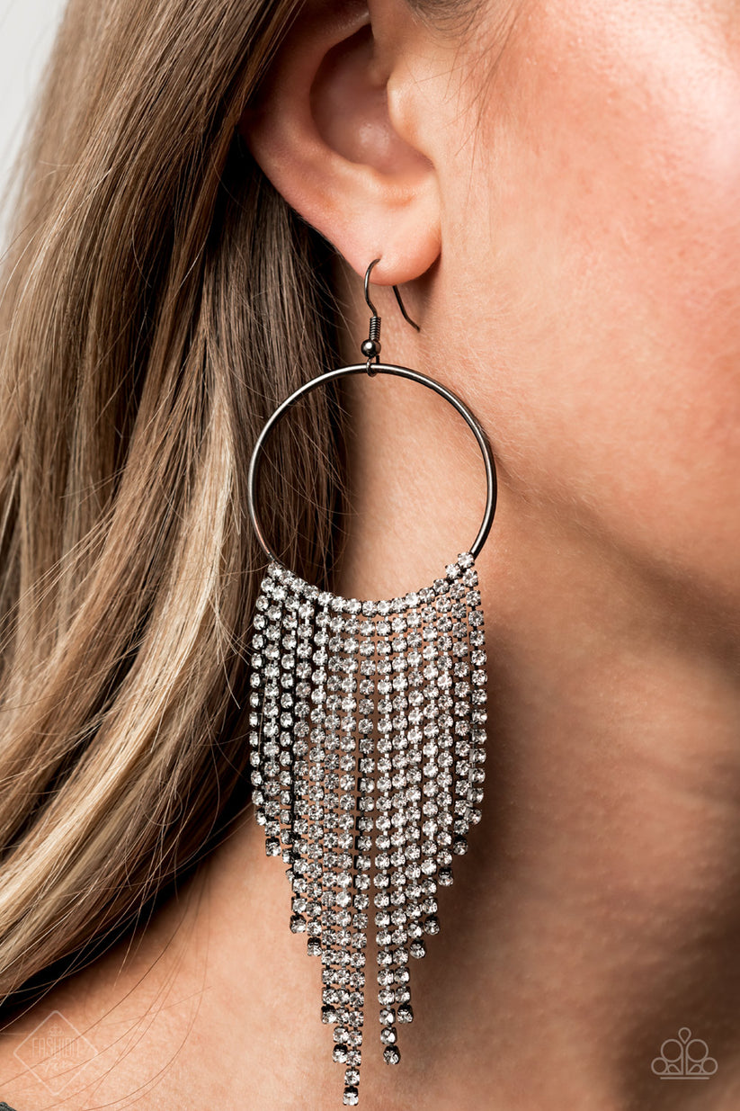 Streamlined Shimmer - Black earring