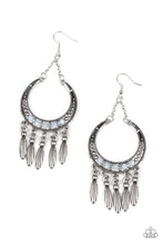 Load image into Gallery viewer, Day to DAYDREAM - Blue earring