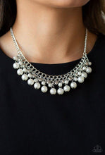 Laden Sie das Bild in den Galerie-Viewer, Duchess Dior - White Necklace