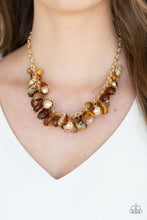 Laden Sie das Bild in den Galerie-Viewer, Full Out Fringe - Brown necklace