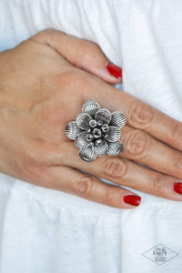 Petal Pusher- Silver ring