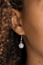 Laden Sie das Bild in den Galerie-Viewer, So Pop-YOU-lar - Silver necklace