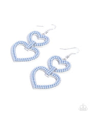 Laden Sie das Bild in den Galerie-Viewer, Dedicated Darling blue earring
