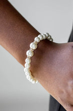 Load image into Gallery viewer, Radiantly Royal - Gold bracelet