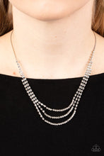 Laden Sie das Bild in den Galerie-Viewer, Surreal Sparkle - White necklace