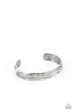 Laden Sie das Bild in den Galerie-Viewer, Tidal Trek - Silver bracelet