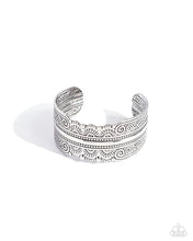 Laden Sie das Bild in den Galerie-Viewer, Into the Horizon - Silver bracelet