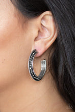 Laden Sie das Bild in den Galerie-Viewer, Retro Reverberation - Silver Earrings