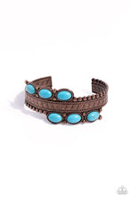 Laden Sie das Bild in den Galerie-Viewer, A League of Their STONE - Copper bracelet