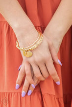 Load image into Gallery viewer, Reflective Radiance - Gold bracelet
