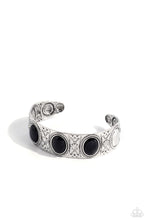 Laden Sie das Bild in den Galerie-Viewer, Next POP Model - Black bracelet