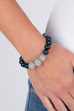 Laden Sie das Bild in den Galerie-Viewer, Breathtaking Ball - Blue bracelet