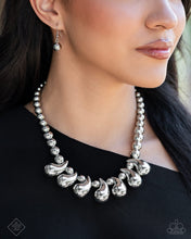 Laden Sie das Bild in den Galerie-Viewer, Magnificent Musings Fashion Fix 10/24