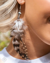 Load image into Gallery viewer, Simply Santa Fe Fashion Fix 8/24