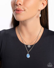 Laden Sie das Bild in den Galerie-Viewer, Dedicated Diva Blue  Necklace