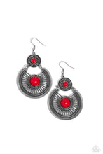 Laden Sie das Bild in den Galerie-Viewer, A Wild Bunch - Red earring