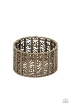 Laden Sie das Bild in den Galerie-Viewer, Ornate Orchards - Brass bracelet