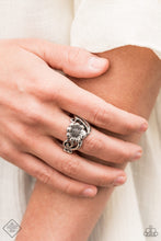 Load image into Gallery viewer, Simply Santa Fe Fashion Fix 5/21