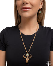 Laden Sie das Bild in den Galerie-Viewer, Longhorn Leisure - gold necklace