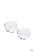 Load image into Gallery viewer, Moody Masterpiece white earrings