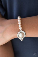 Laden Sie das Bild in den Galerie-Viewer, Starry-Eyed Starlet - Brown bracelet