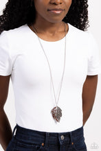 Laden Sie das Bild in den Galerie-Viewer, A Mid-AUTUMN Nights Dream - Brown necklace