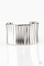 Laden Sie das Bild in den Galerie-Viewer, Urban Uptrend - Silver Bracelet