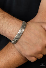 Laden Sie das Bild in den Galerie-Viewer, Tidal Trek - Silver bracelet