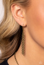 Laden Sie das Bild in den Galerie-Viewer, Planted Possibilities - Brass necklace